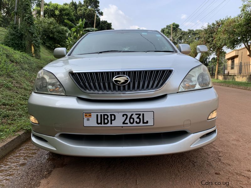 Toyota Harrier in Uganda