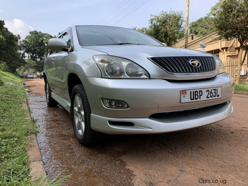 Toyota Harrier in Uganda