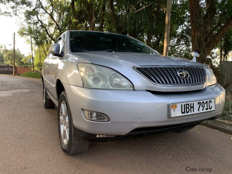 Toyota Harrier in Uganda