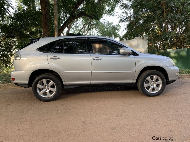 Toyota Harrier in Uganda