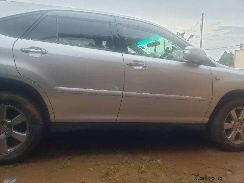 Toyota Harrier in Uganda