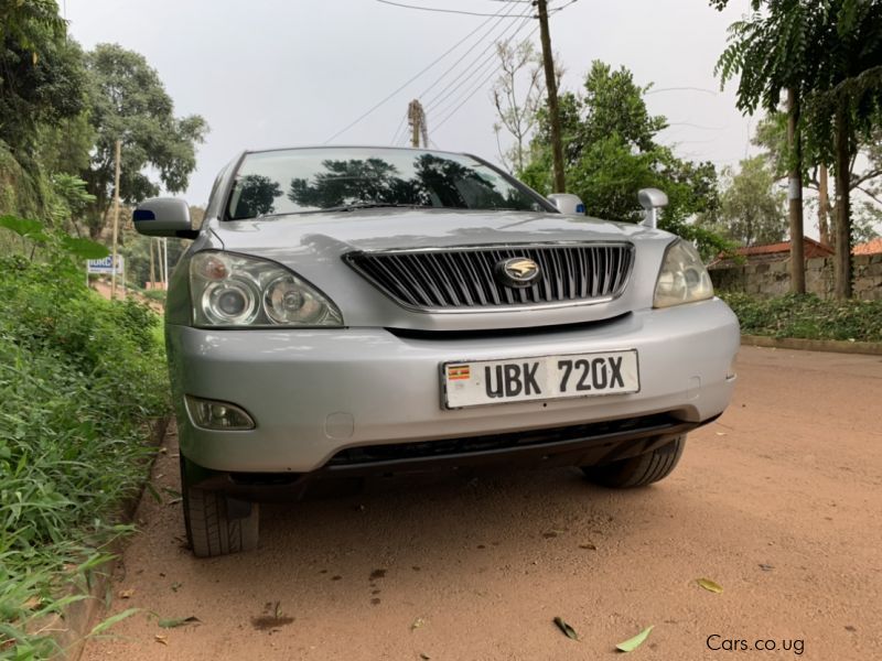 Toyota Harrier in Uganda