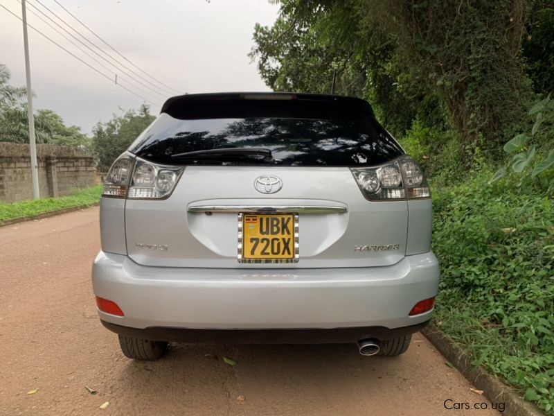 Toyota Harrier in Uganda