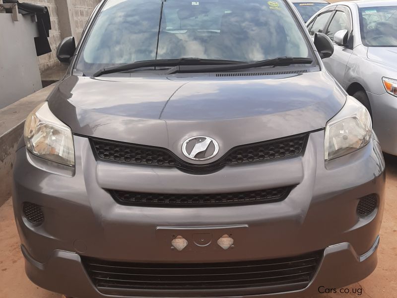 Toyota Ist  in Uganda