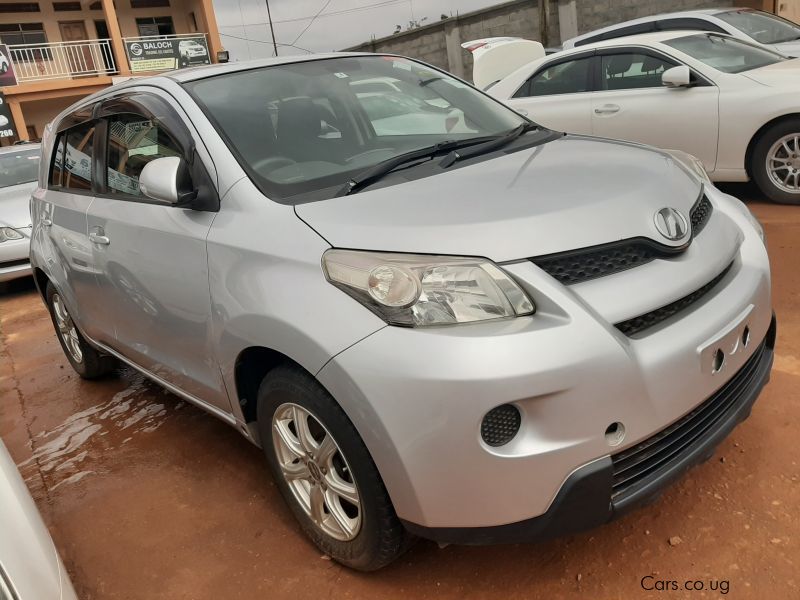 Toyota Ist in Uganda
