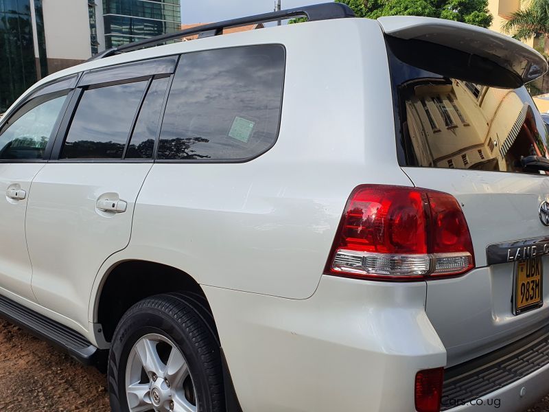 Toyota Land Cruirser in Uganda