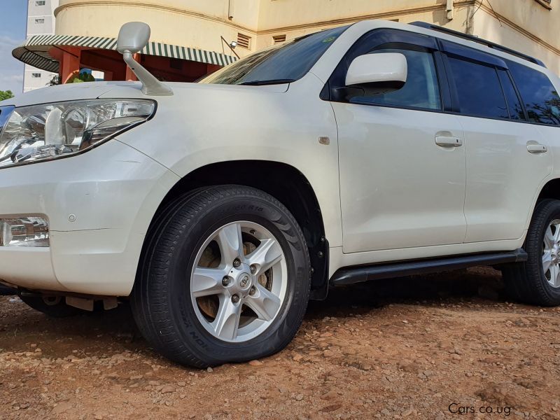 Toyota Land Cruirser in Uganda