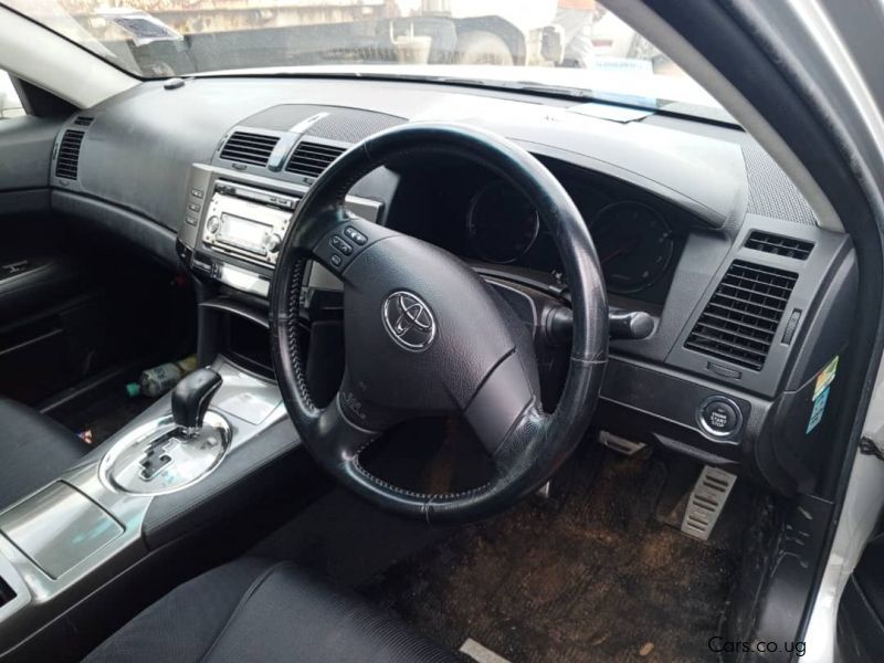 Toyota MARK X in Uganda