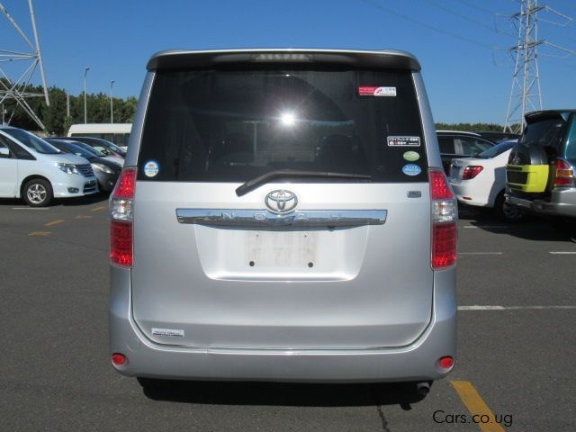 Toyota Noah in Uganda