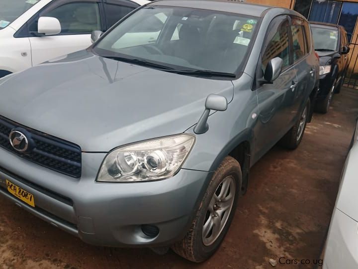 Toyota RAV4 in Uganda