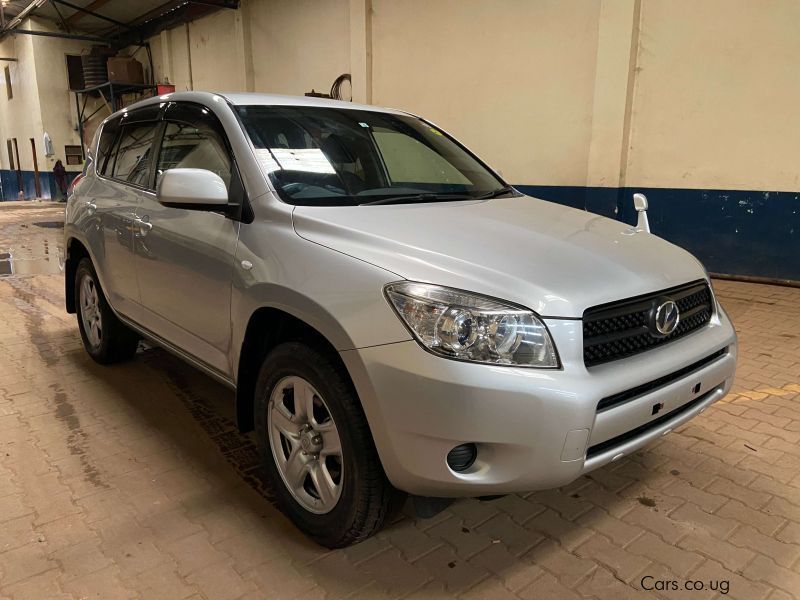 Toyota Rav4 in Uganda