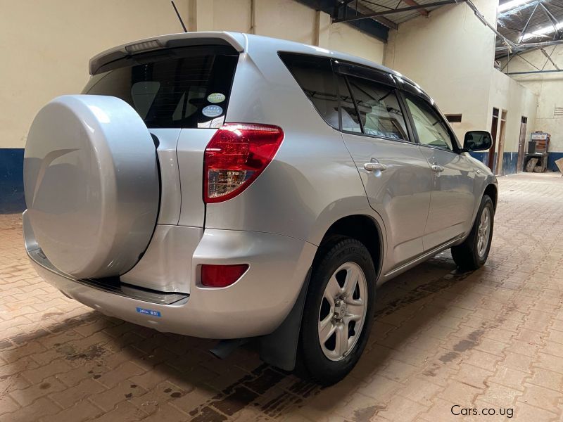 Toyota Rav4 in Uganda