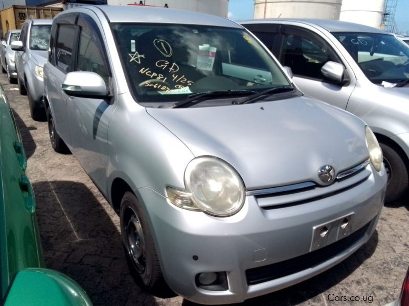 Toyota SIENTA in Uganda