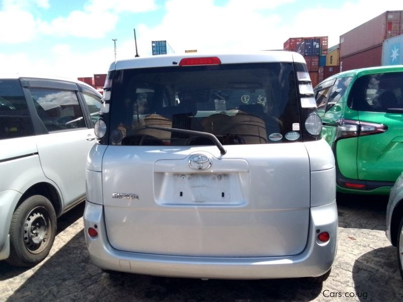 Toyota SIENTA in Uganda