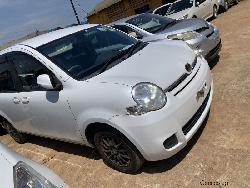 Toyota SIENTA in Uganda