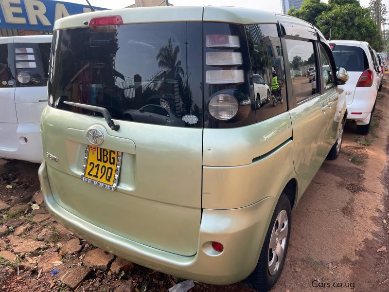 Toyota Sienta in Uganda