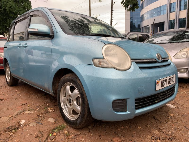 Toyota Sienta in Uganda