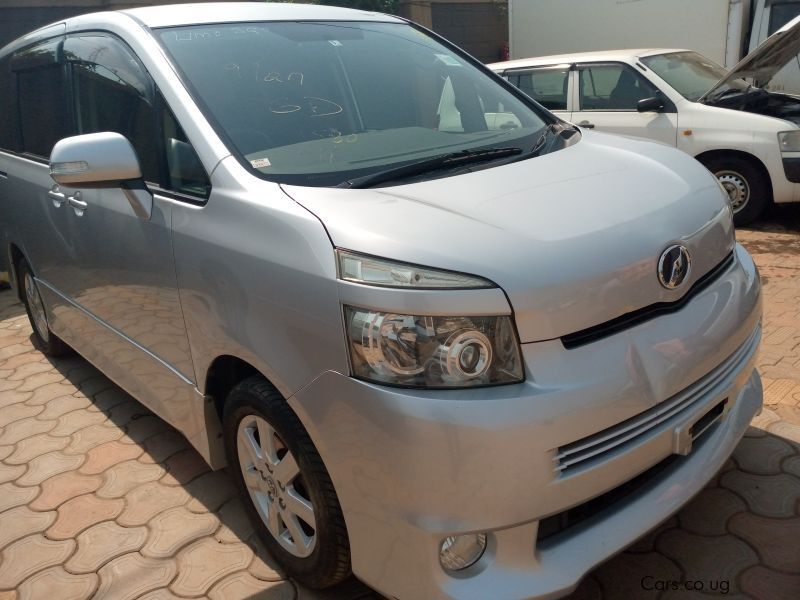 Toyota VOXY in Uganda