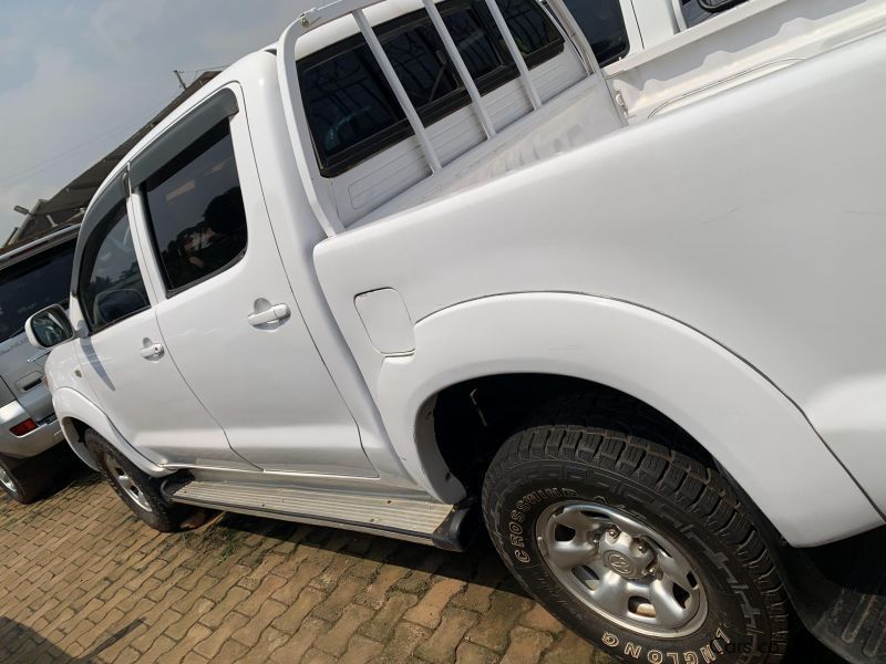Toyota hilux  in Uganda