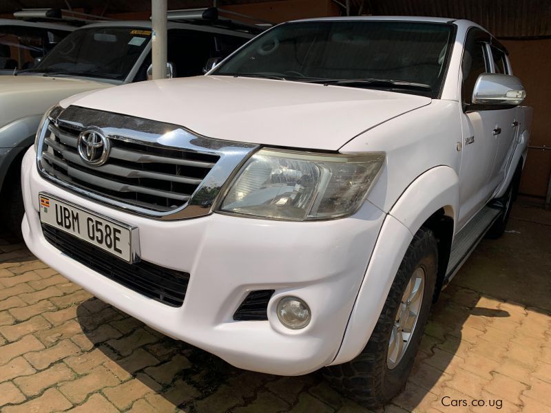 Toyota hilux  in Uganda