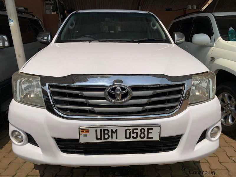 Toyota hilux  in Uganda