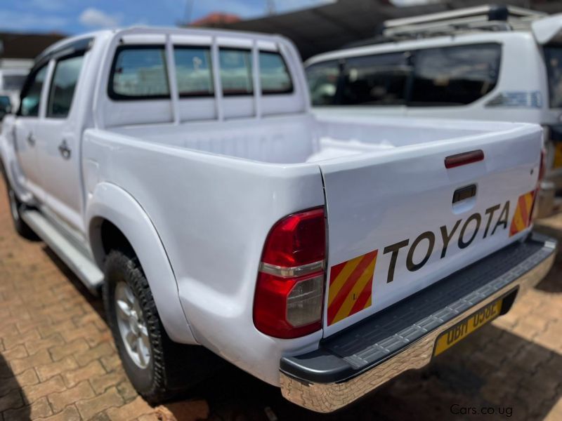Toyota hilux double cabin in Uganda