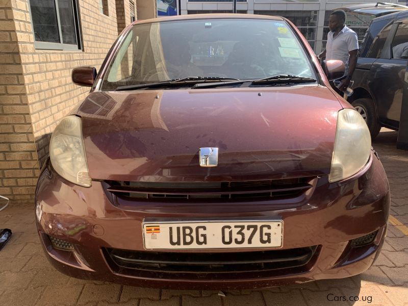 Toyota passo in Uganda