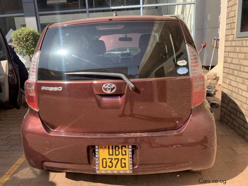 Toyota passo in Uganda