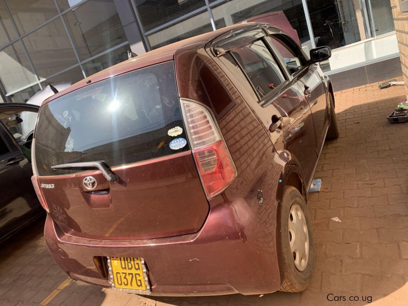 Toyota passo in Uganda