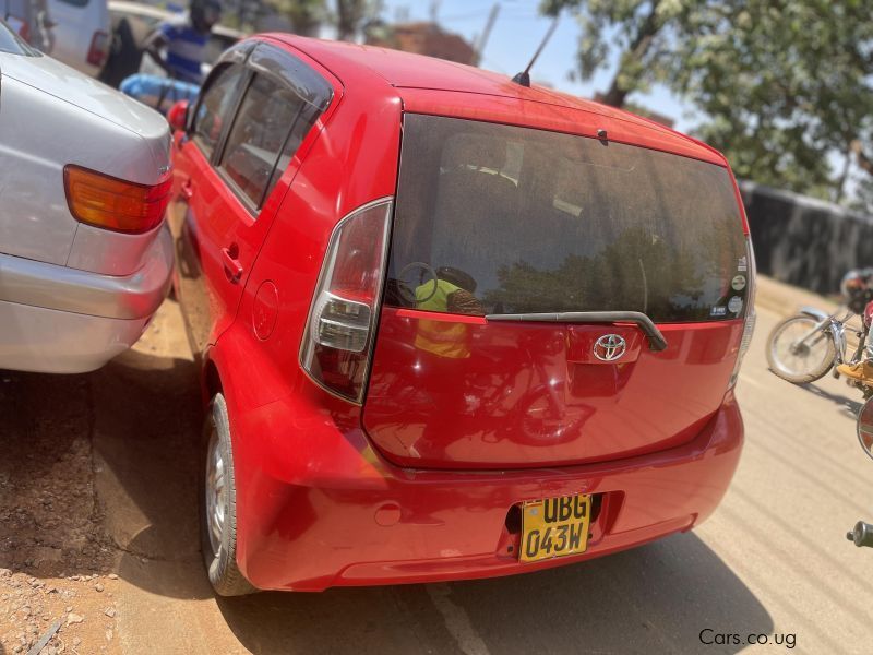 Toyota passo in Uganda