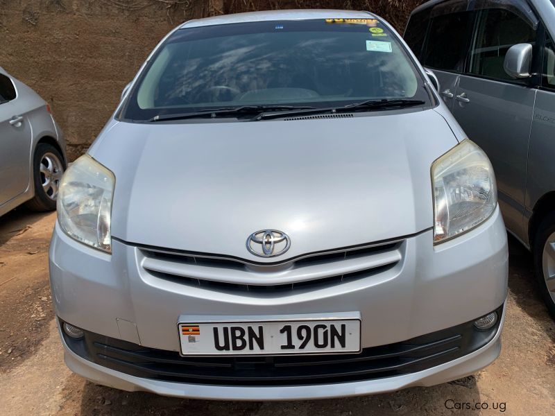 Toyota passo sette in Uganda