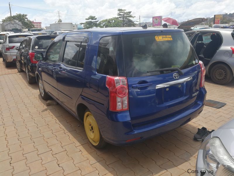 Toyota raum in Uganda