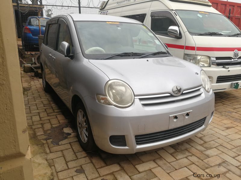 Toyota sienta in Uganda