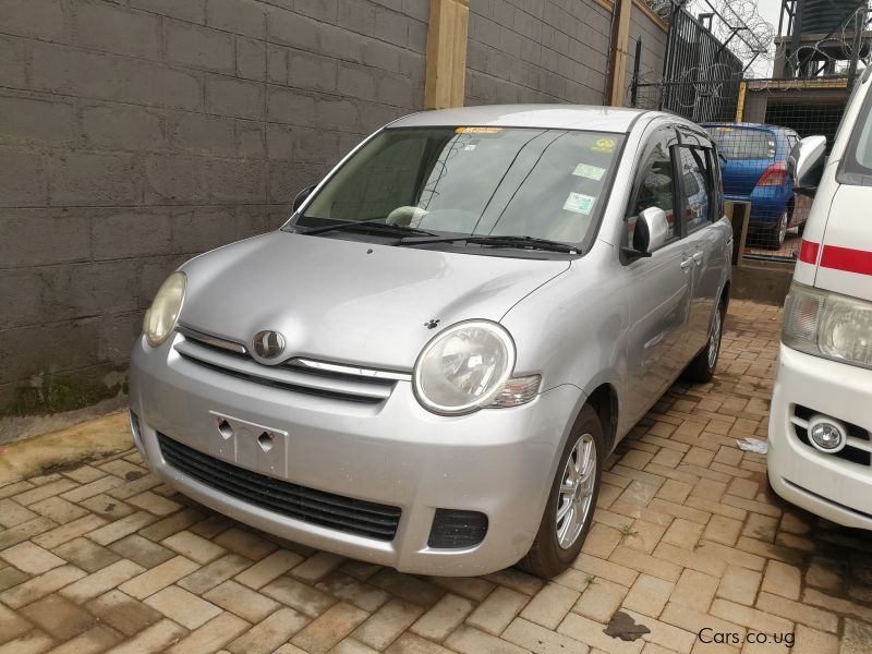 Toyota sienta in Uganda