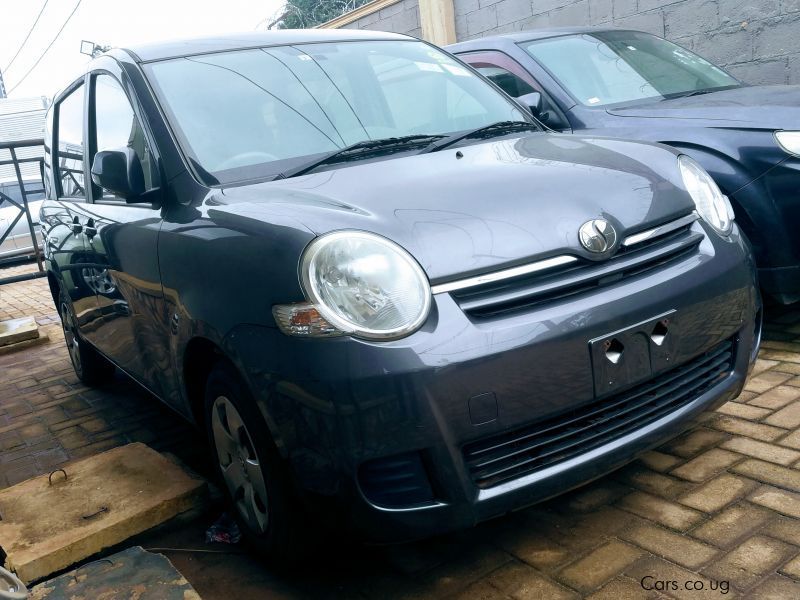 Toyota sienta in Uganda