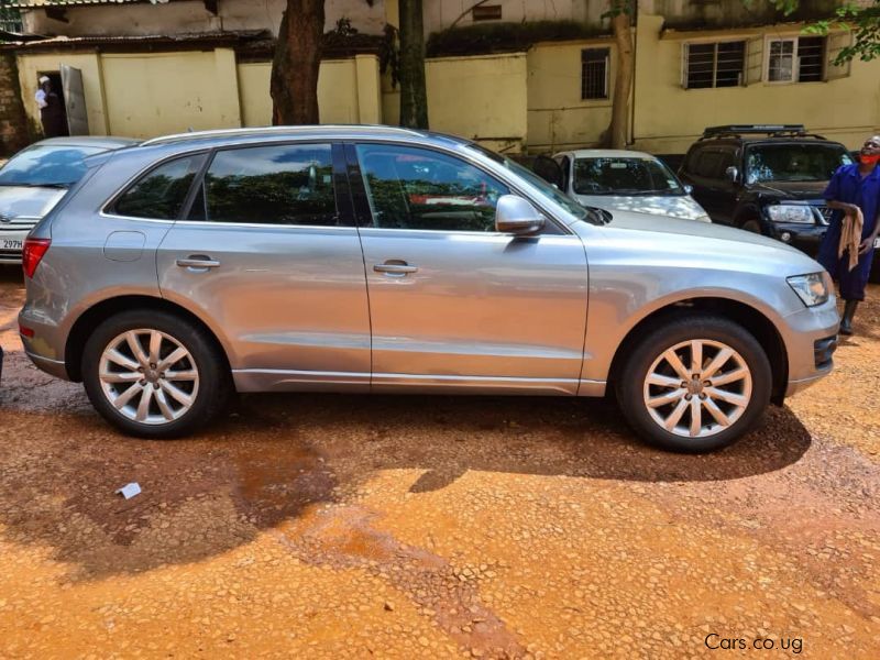 Audi Q5 in Uganda