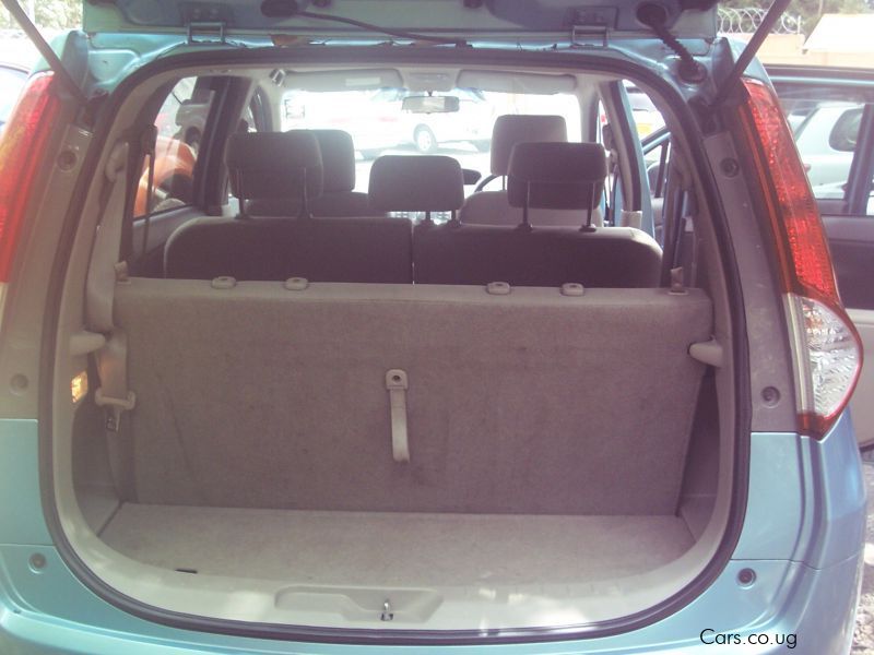 Daihatsu Boon - Passo Sette - 7 seater in Uganda