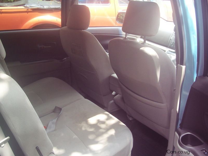 Daihatsu Boon - Passo Sette - 7 seater in Uganda