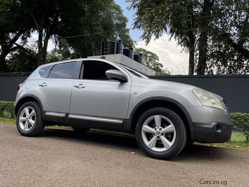 Nissan Dualis in Uganda