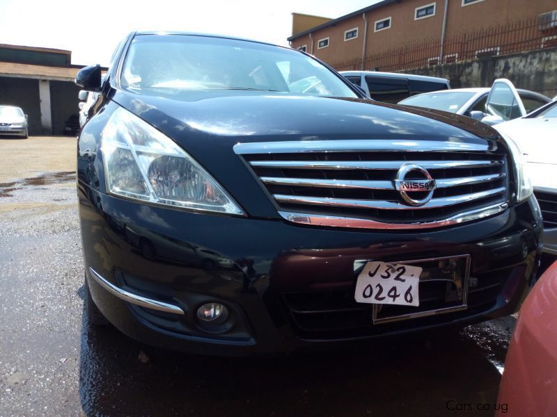 Nissan Teana 250XL in Uganda