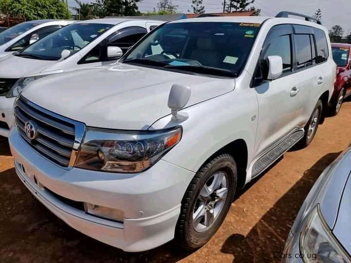 Toyota Land Cruser V8 in Uganda