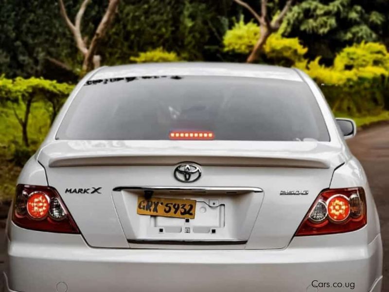 Toyota Mark X in Uganda