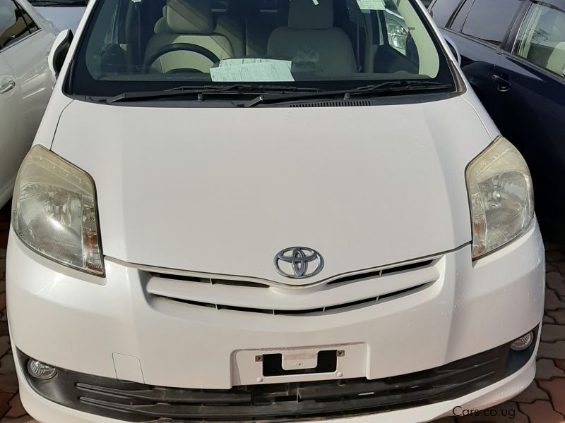 Toyota Passo Sette in Uganda