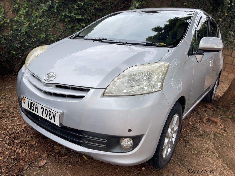 Toyota Passo sette in Uganda