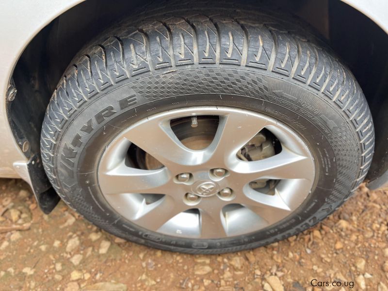 Toyota Passo sette in Uganda