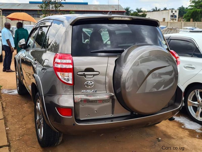 Toyota Rav 4 in Uganda