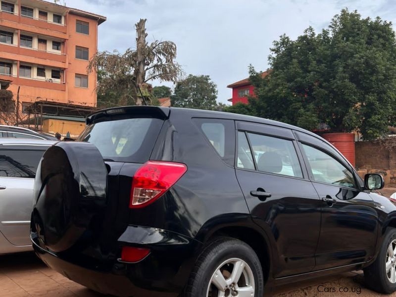 Toyota Rav4 in Uganda