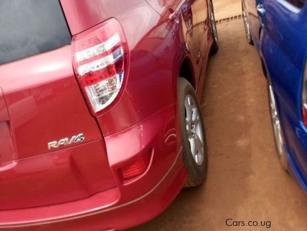 Toyota Rav4 in Uganda