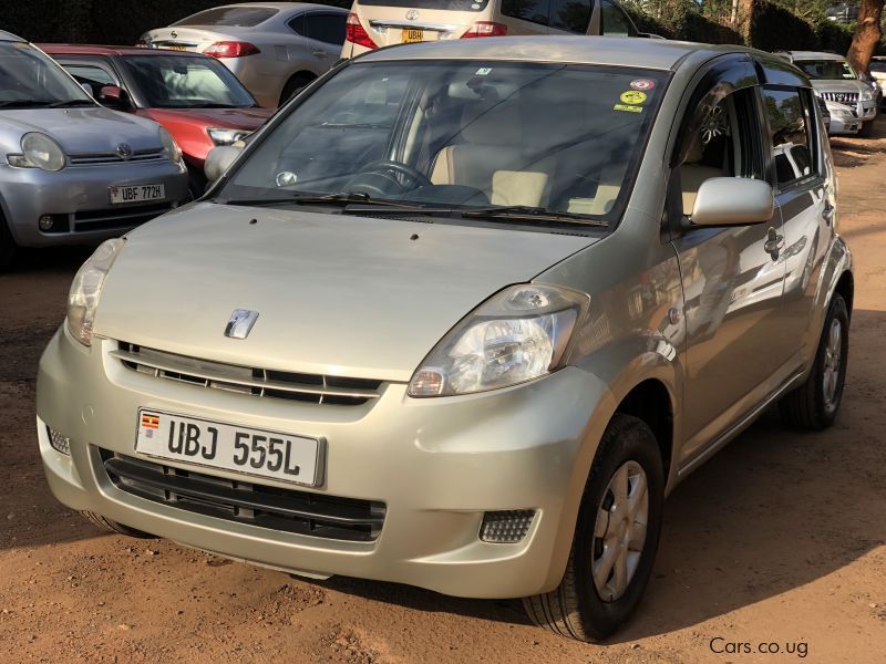 Toyota passo in Uganda