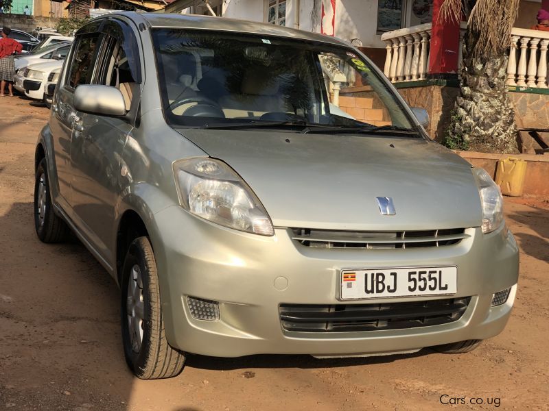 Toyota passo in Uganda